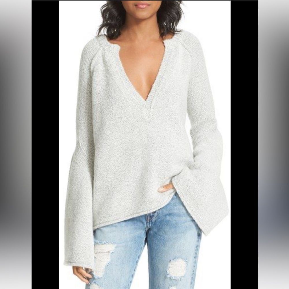 Free people Lovely Lines Bell Sleeve Sweater size XS